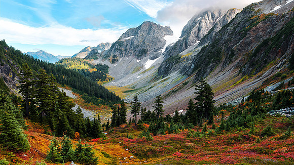 Cascade Pass